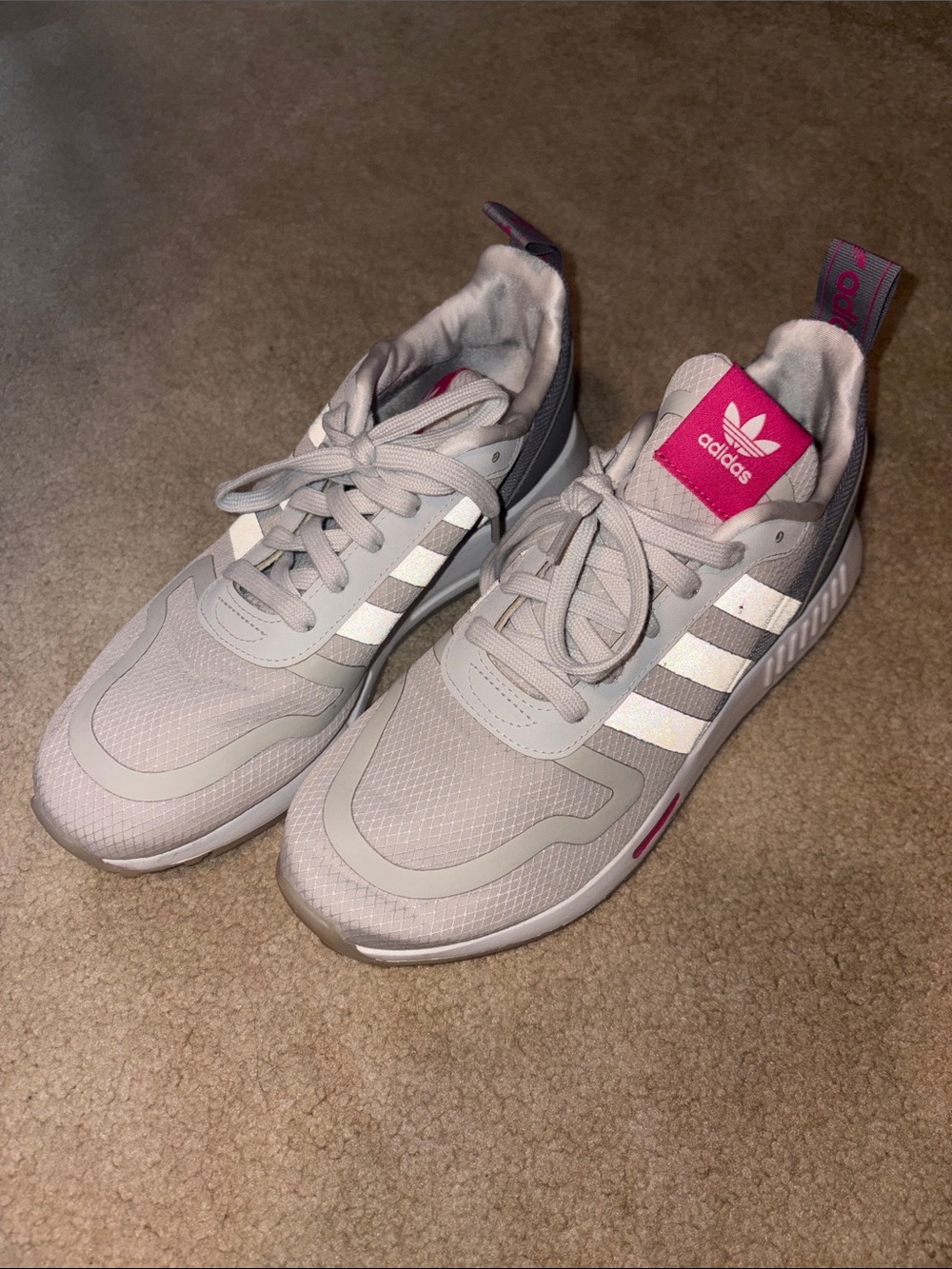 Adidas Women’s Light Gray & Pink Casual Sneakers